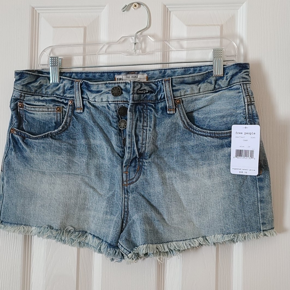 Free People denim shorts size 29 NWT